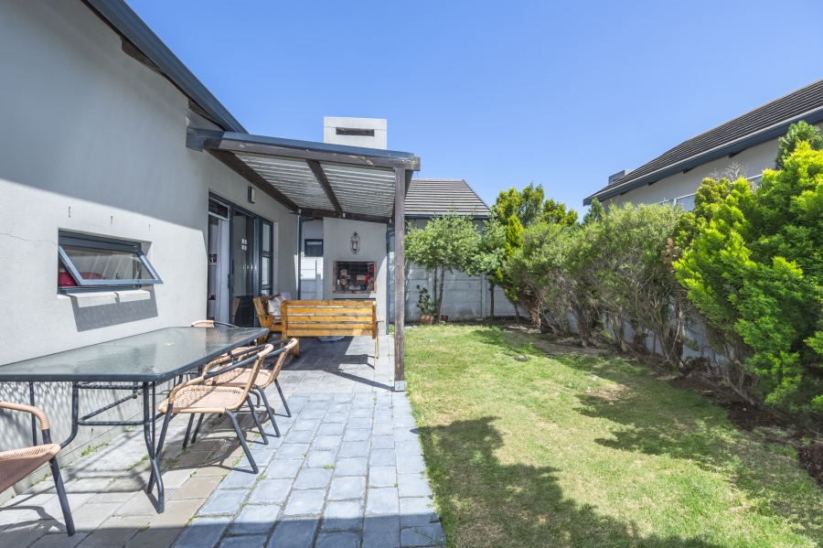 3 Bedroom Property for Sale in Haasendal Western Cape